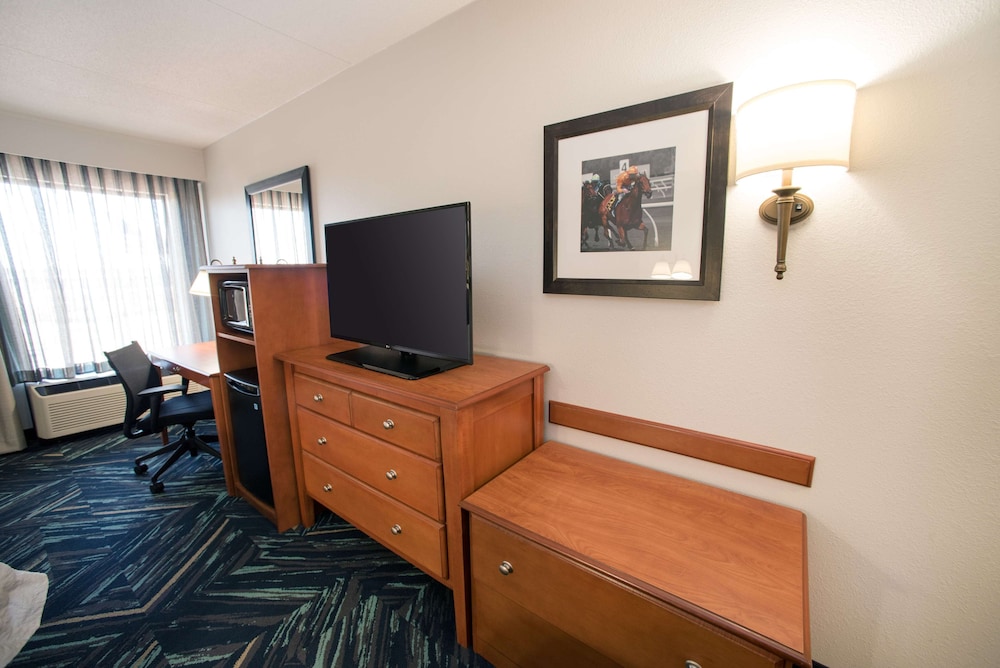 Hampton Inn Louisville North Clarksville - photo 5