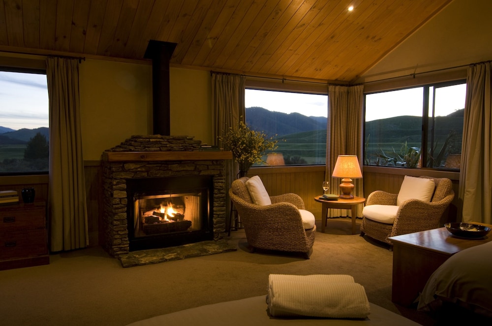Poronui — 5-Star Luxury Hotel in Taupo, New Zealand