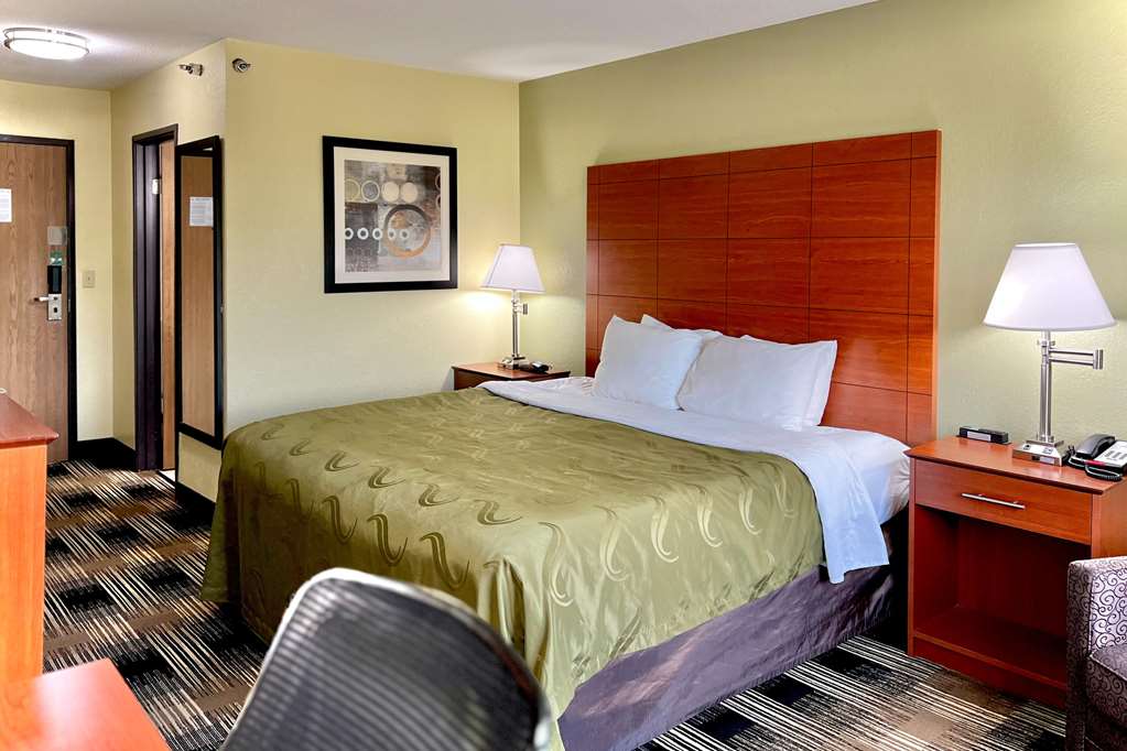 Comfort Inn and Suites Wisconsin Dells Downtown Area Newly Renovated 2026 - photo 40