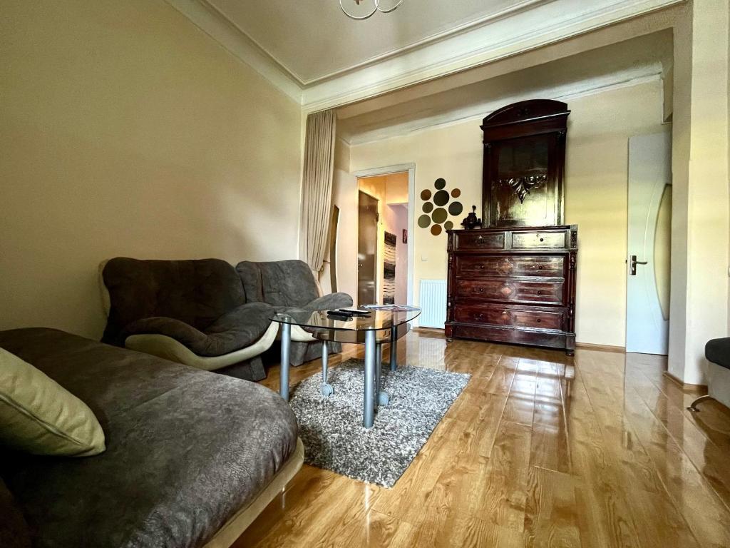 Apartment in Old Tbilisi Orbeliani Square