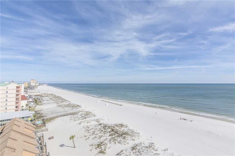 Island Tower 1001 3 Br condo by RedAwning - photo 35