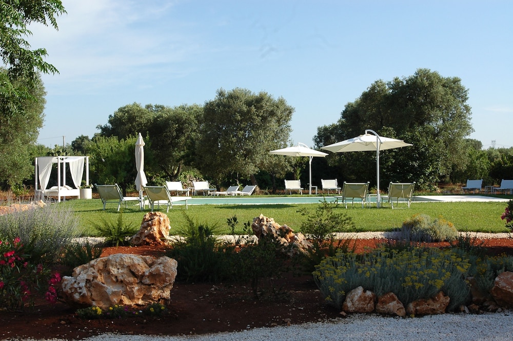 Ulivi Al Sole Charming B&B — 4-Star Luxury Hotel in Francavilla Fontana, Italy