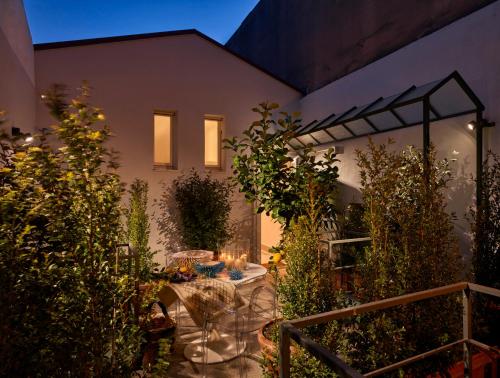 Right House Indipendent in Characteristic Marina District — 4-Star Luxury Hotel in Cagliari, Italy