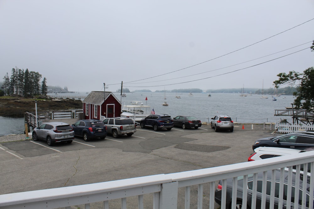 Tugboat Inn - photo 168