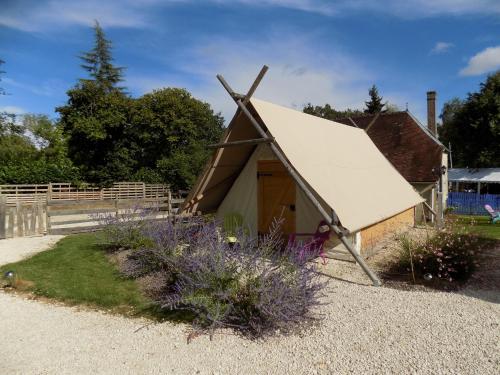 La Tente Du Chercheur D Or — Saint Christol Les Ales