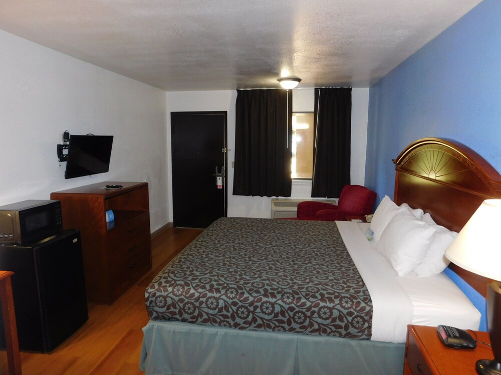 Days Inn By Wyndham Oklahoma City Nw Expressway - photo 19
