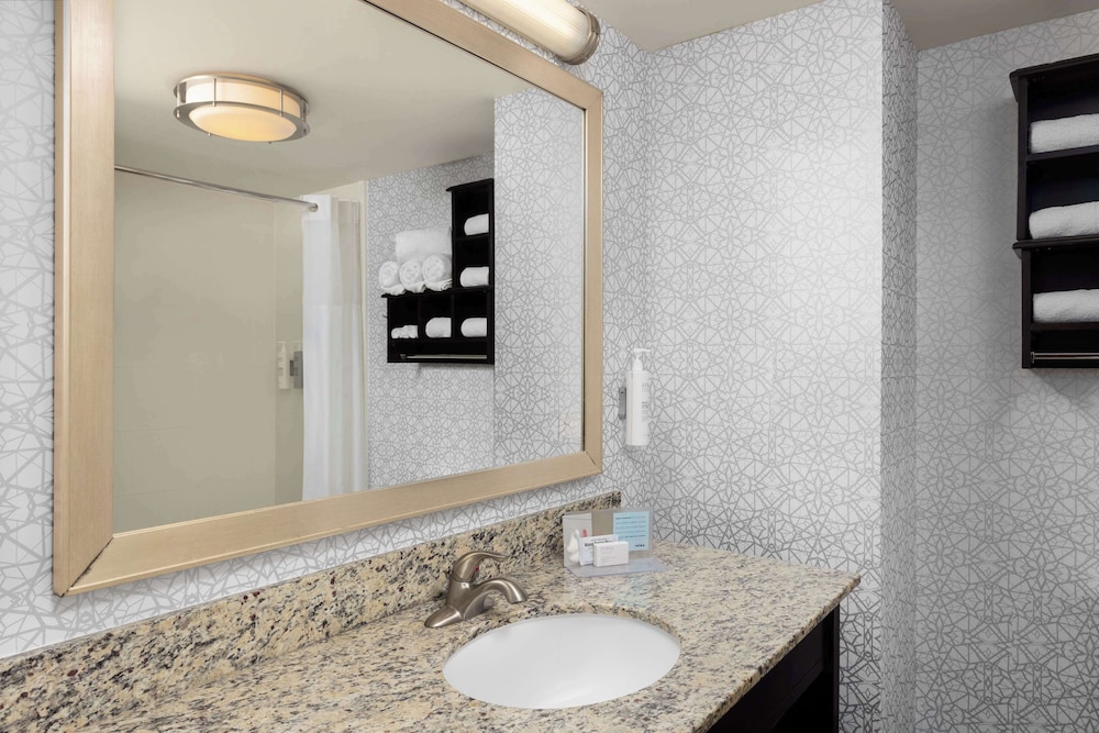 Hampton Inn & Suites Douglas - photo 17