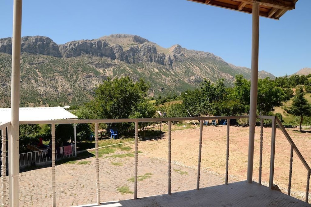 Karadut Hotel Nemrut — hotel in Kahta