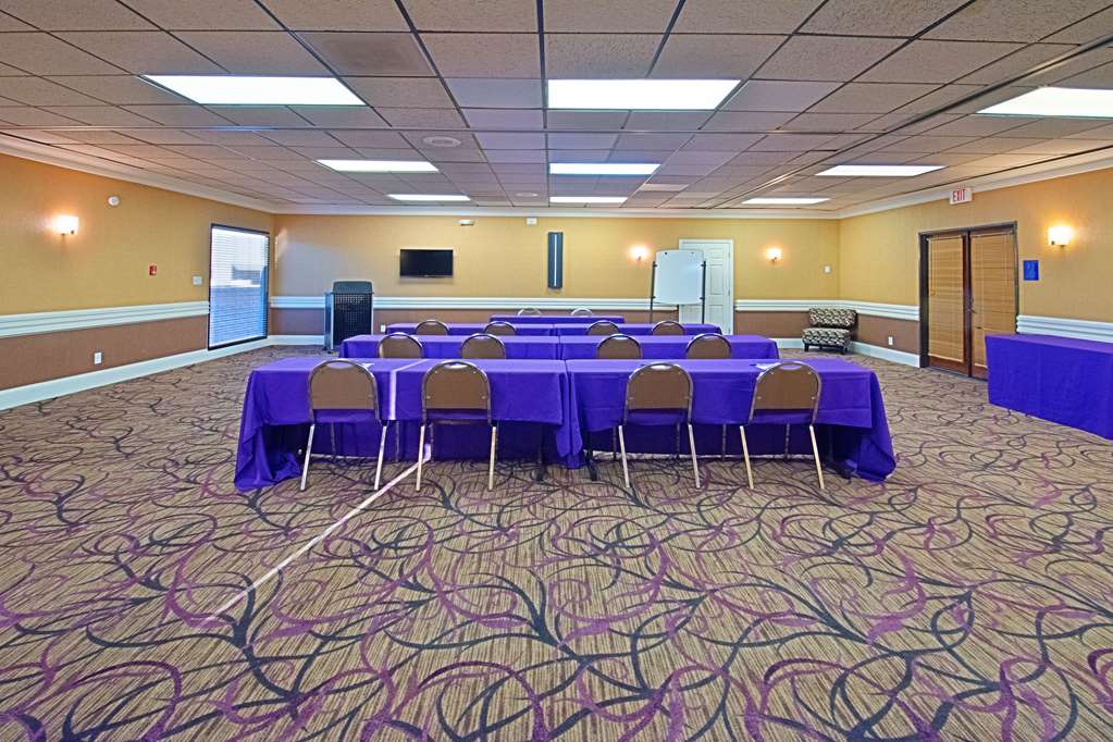 Best Western Yuma Mall Hotel & Suites - photo 32