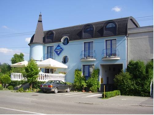Weinvilla Vollmayer - carbon neutral hotel in Hilzingen