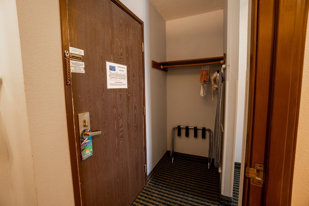 Clover Island Inn - photo 16