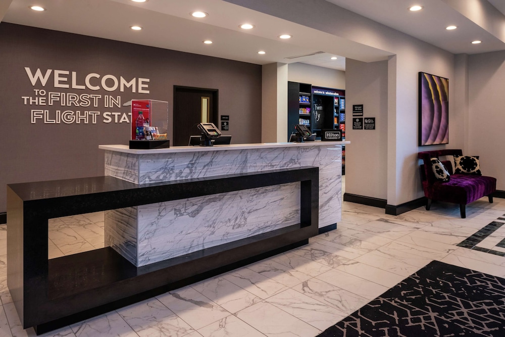 Hampton Inn & Suites Winston Salem Downtown - photo 5