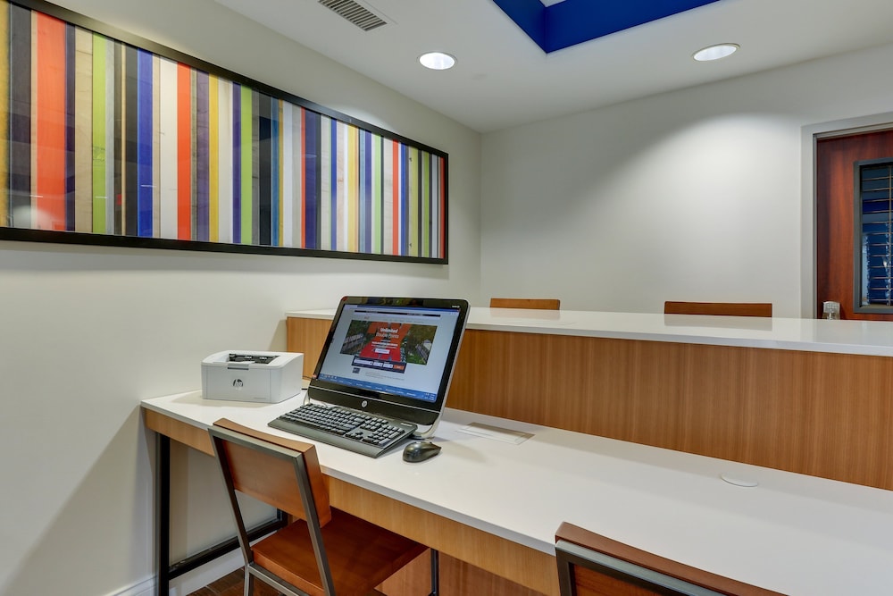 Holiday Inn Express Hotel & Suites Dayton Centerville by IHG - photo 20