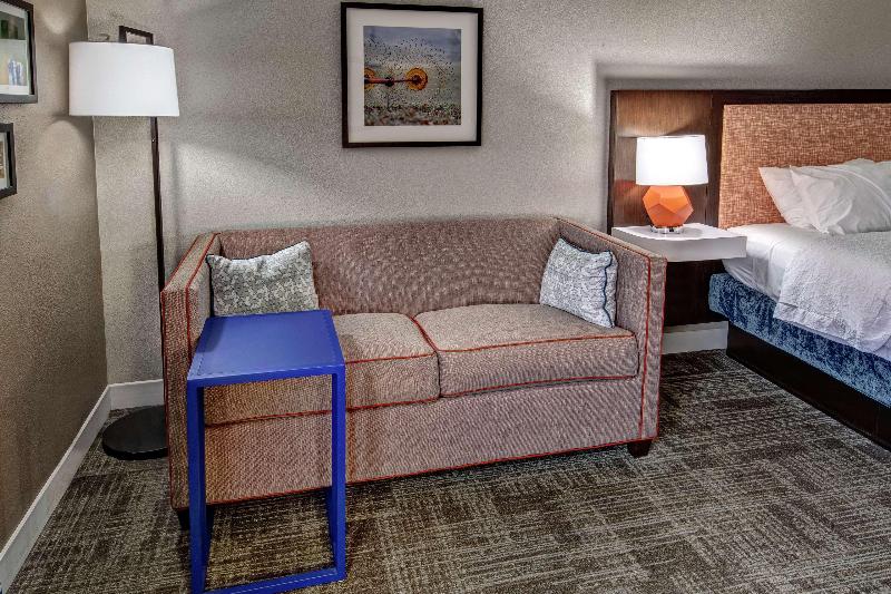 Hampton Inn Tullahoma - photo 34