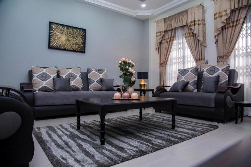 Royal View Apartment — 4-Star Luxury Hotel in Accra, Ghana