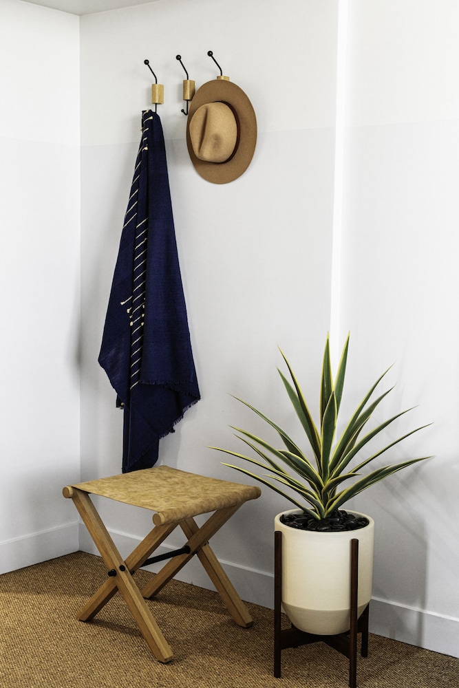 Hotel June West L.A. a Member of Design Hotels - photo 11