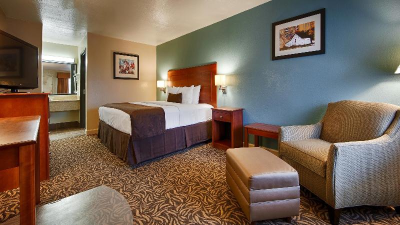 Best Western Regency Inn & Suites - photo 31