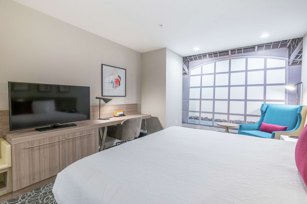 Hilton Garden Inn Wichita Downtown - photo 12