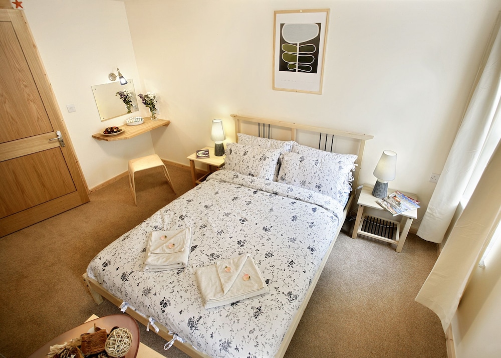 Discovery Accommodation - carbon neutral hotel in Whitby
