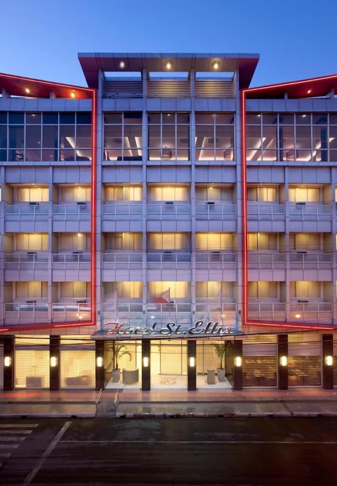 Hotel St Ellis in Legaspi, Philippines