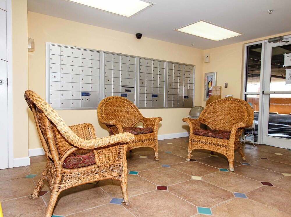 Pelican Isle 215 by RedAwning - photo 15