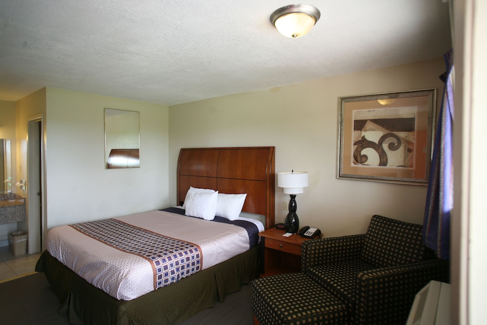 Americas Best Value Inn Edna - photo 11