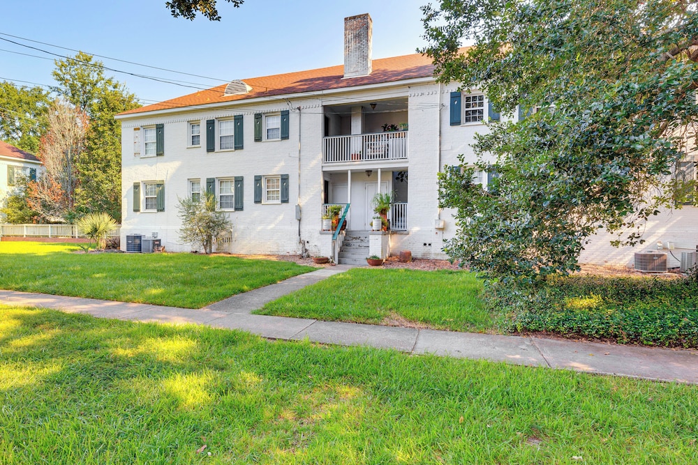 Pet friendly Mobile Condo 4 Mi to Downtown — 4-Star Luxury Hotel in Mobile, United States