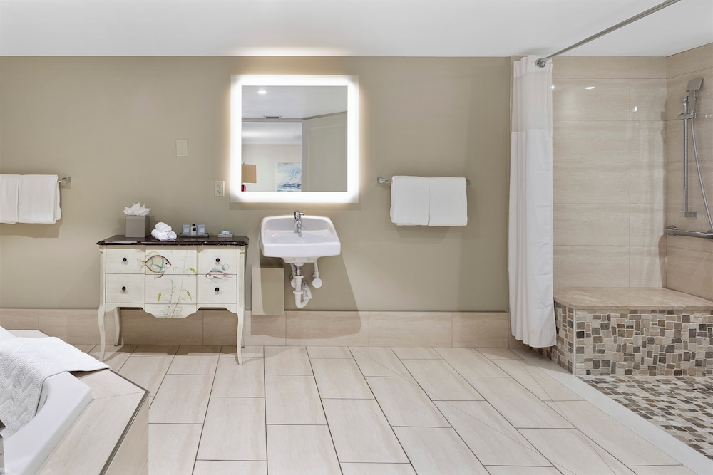 Opal Grand Oceanfront Resort & Spa - photo 80