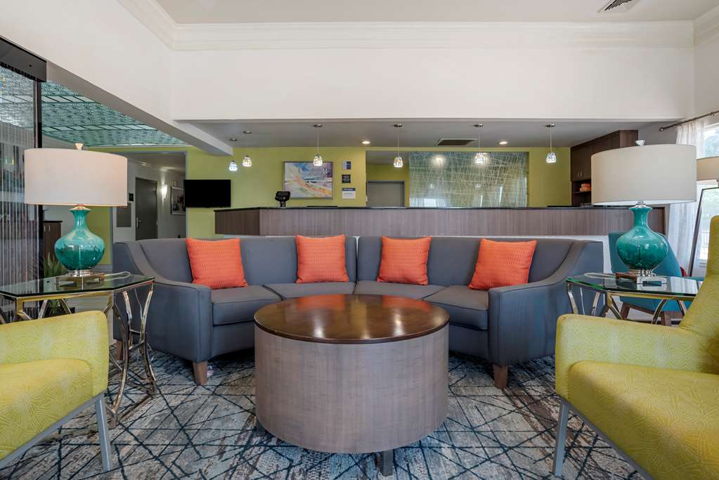Best Western Carlton Suites - photo 11