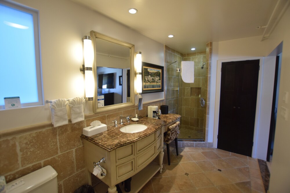 Catalina Courtyard Suites - photo 14