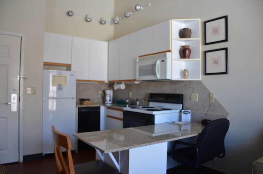 Cresthill Suites Syracuse - photo 16