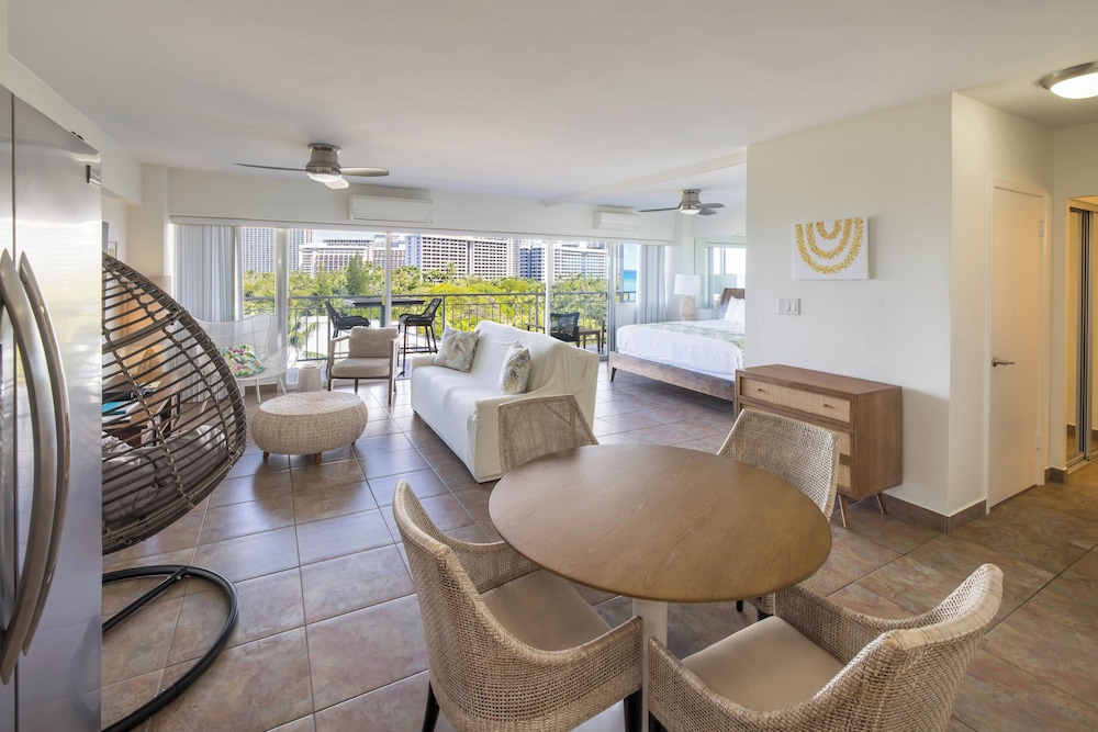 Waikiki Shore By Outrigger - photo 109