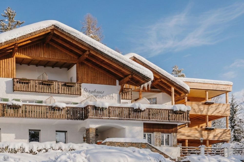 Berghaus Rosengarten — Nova Levante
