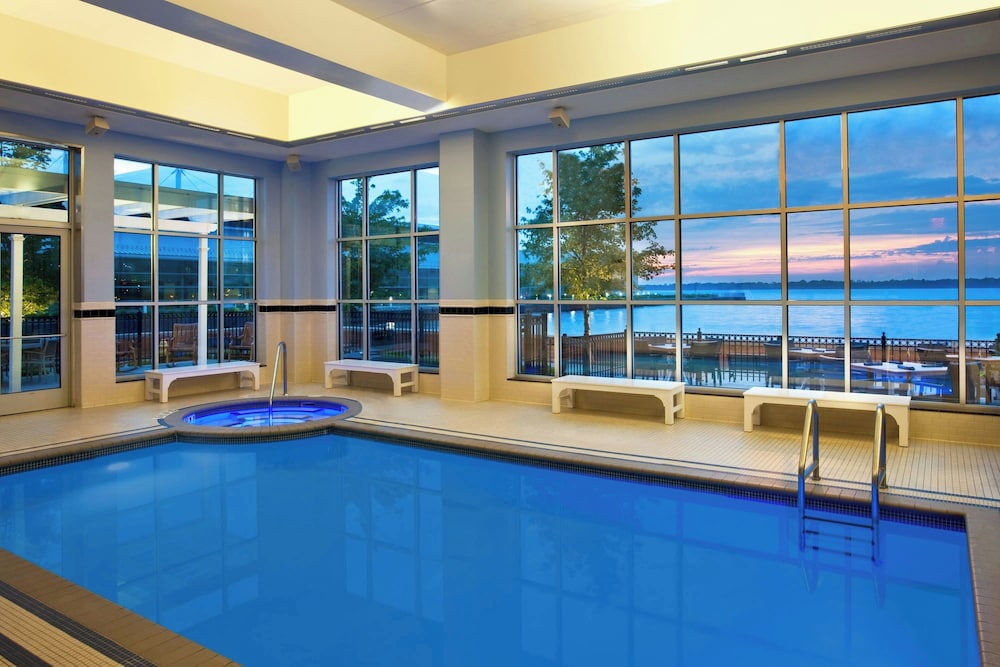 Sheraton Erie Bayfront Hotel - photo 21
