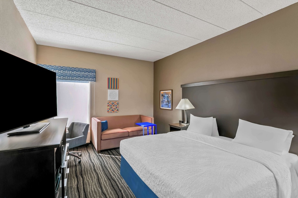 Hampton Inn Bowie - photo 9