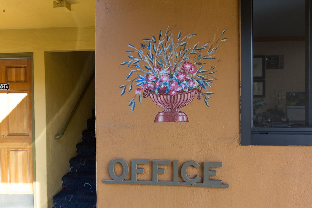 Geary Parkway Motel - photo 4