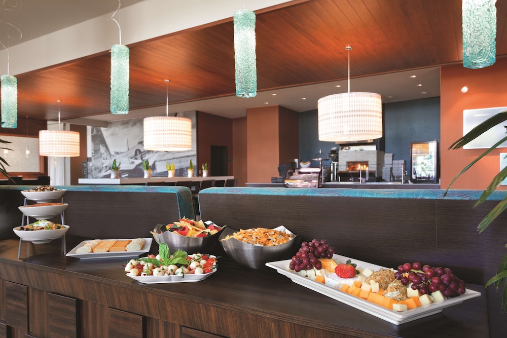 Embassy Suites by Hilton Knoxville West - photo 23