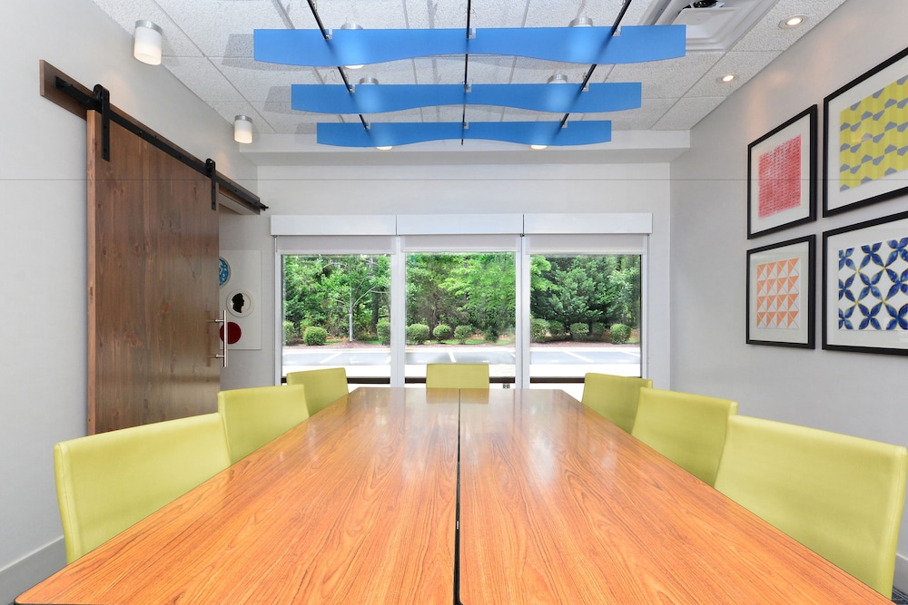 Holiday Inn Express & Suites Raleigh Durham Airport at RTP by IHG - photo 47