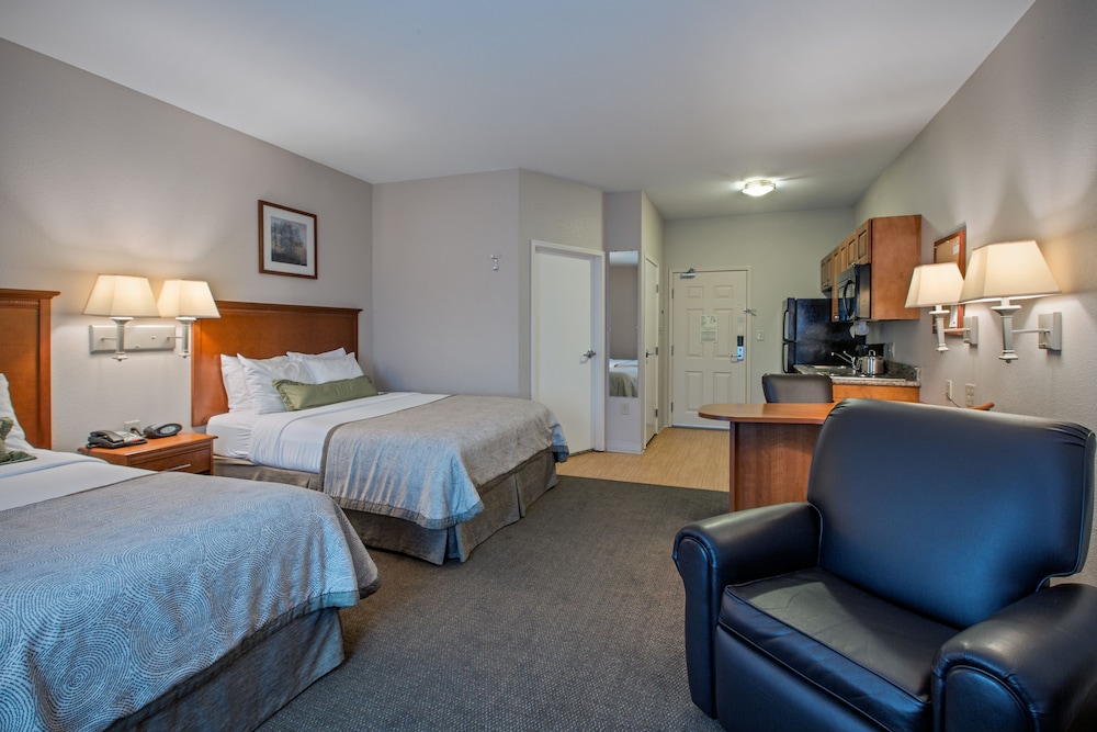 Candlewood Suites Perrysburg an IHG Hotel - photo 3