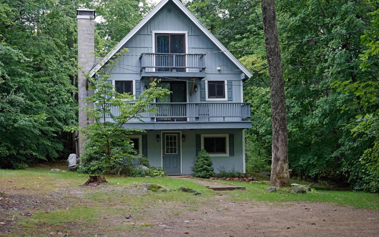 Cheerful Chalet — 4-Star Luxury Hotel in Moultonborough, United States