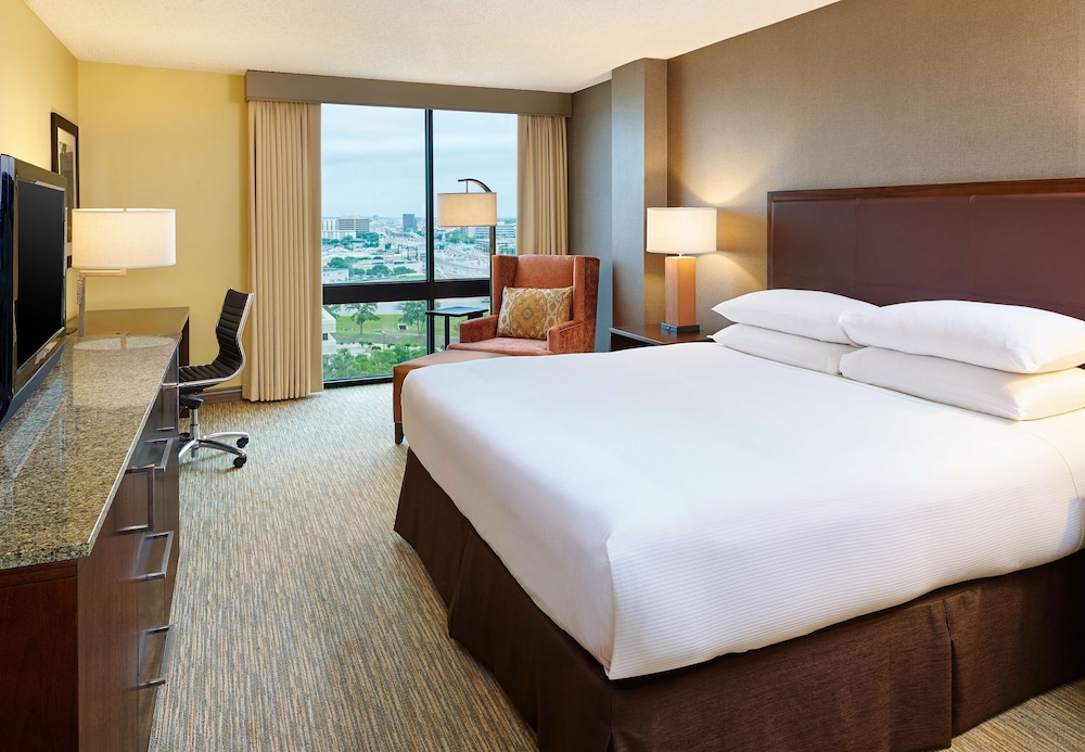 DoubleTree by Hilton San Antonio Airport - photo 4