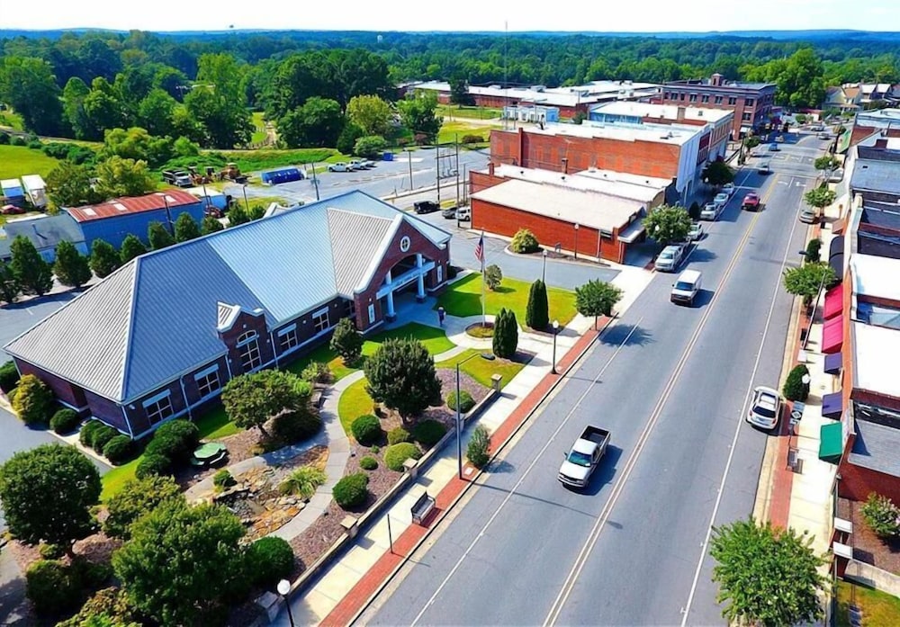 Roadway Inn - photo 28