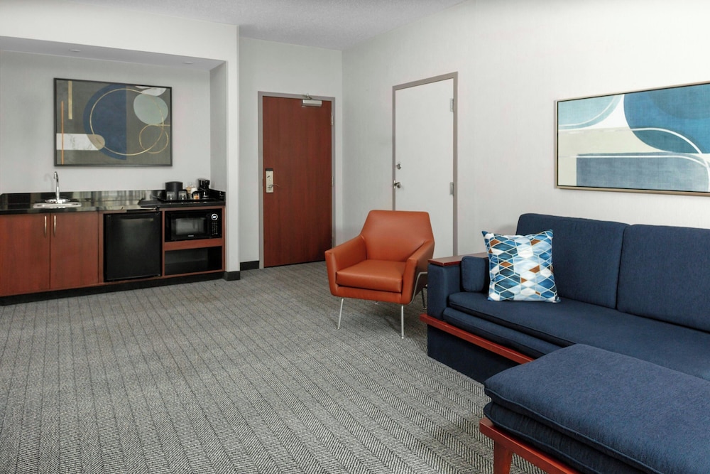 Courtyard by Marriott Pittsburgh Greensburg - photo 6