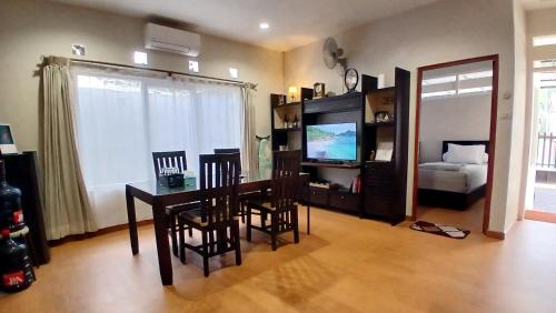 Ciput's Den - last minute hotel in Bandung