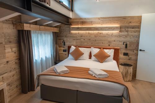 Home Seventyfive — 4-Star Luxury Hotel in Ponte Di Legno, Italy