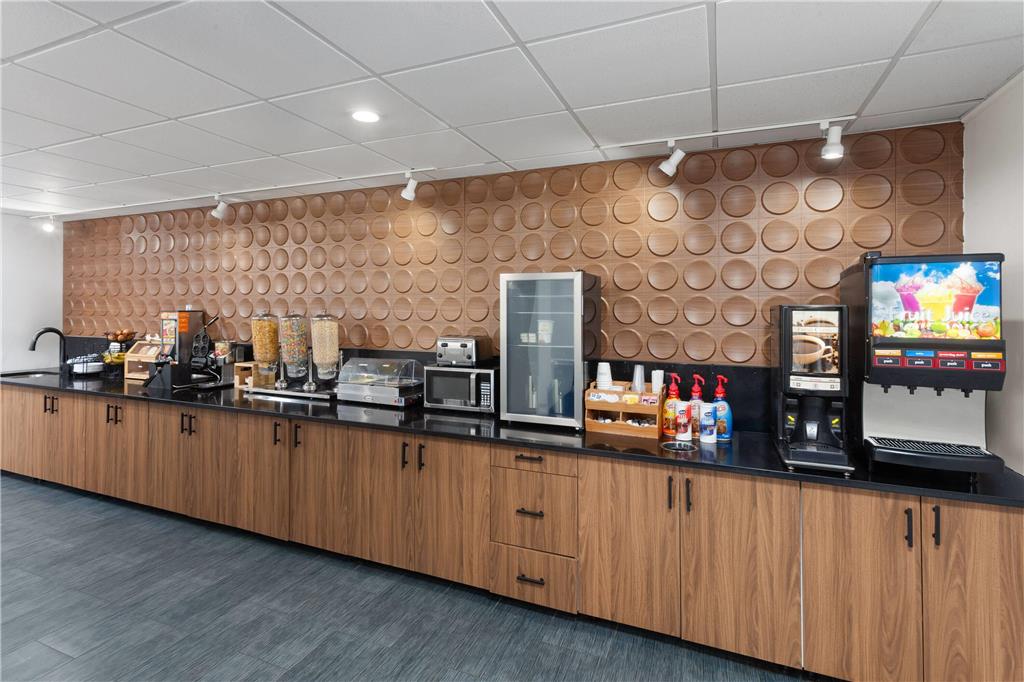 Wingate by Wyndham Sheboygan - photo 30