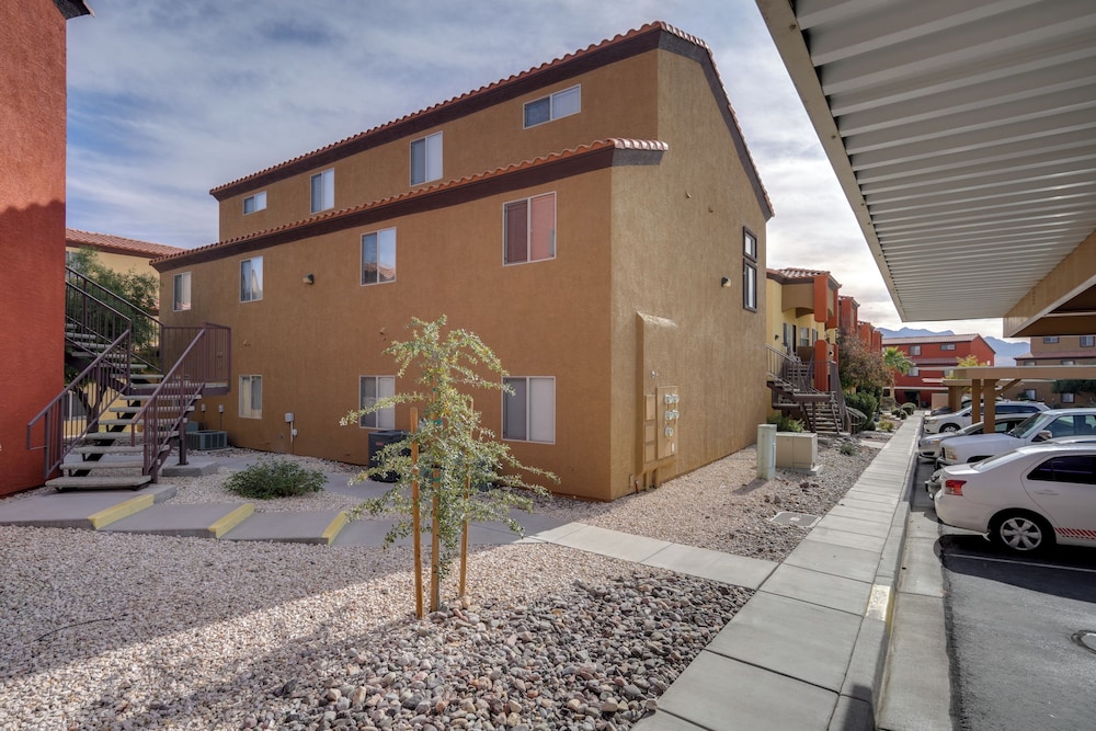 Resort Pool and Spa Access Mesquite Condo - photo 32