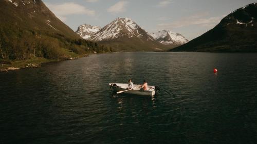 EIRA Fjord Stay with firepit snowmobile rental and free snowshoes — 5-Star Luxury Hotel in Tromso, Norway