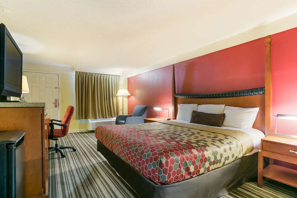 Econo Lodge Frederick I 70 - photo 11