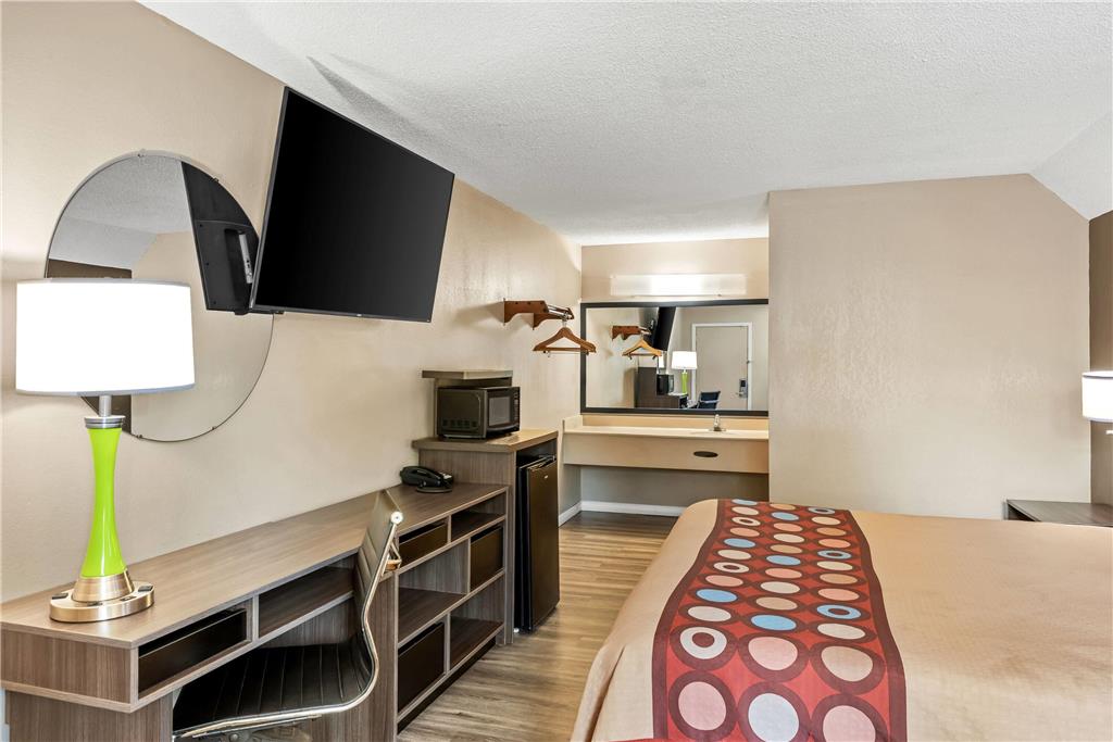Super 8 by Wyndham Brownsburg - photo 28